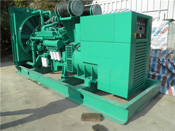 大埔出租发电机 发电机组厂家：柴油发电机组的控制屏的作用是什么？