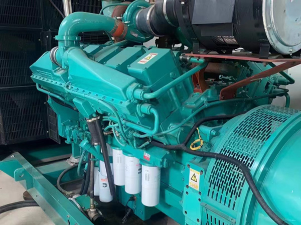 大埔更换100kW柴油发电机组机油时，需要注意哪些事项？